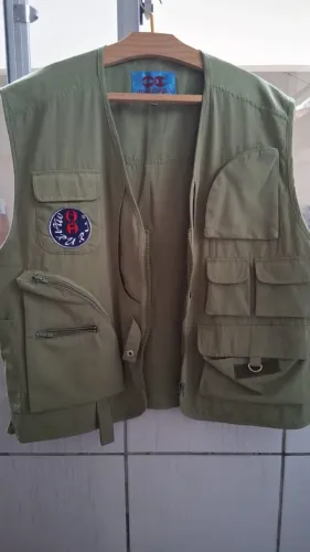 Colete Verde (estilo militar) da marca Maruj