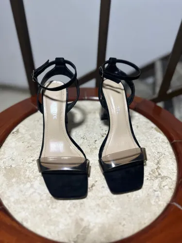 Sandália Feminina Salto Bloco Transparente Preta