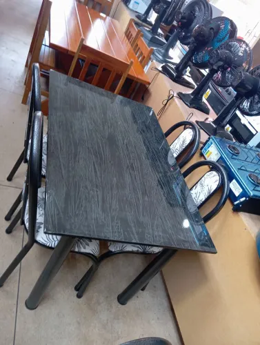 Mesa de Jantar Preto com 4 Cadeiras