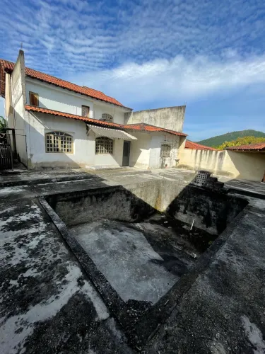 Triplex em Condomínio alto Padrão Taquara