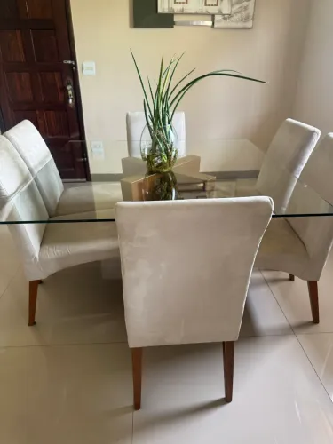 Mesa de jantar com 6 cadeiras