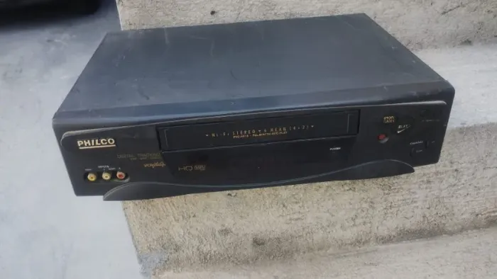 SUCATA VÍDEO CASSETE PHILCO PVC-HF15 PARA PEÇAS NÃO LIGA