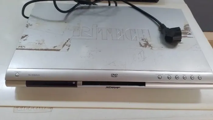 DVD- IRITECK COM DEFEITO- RETIRADA DE PEÇAS 