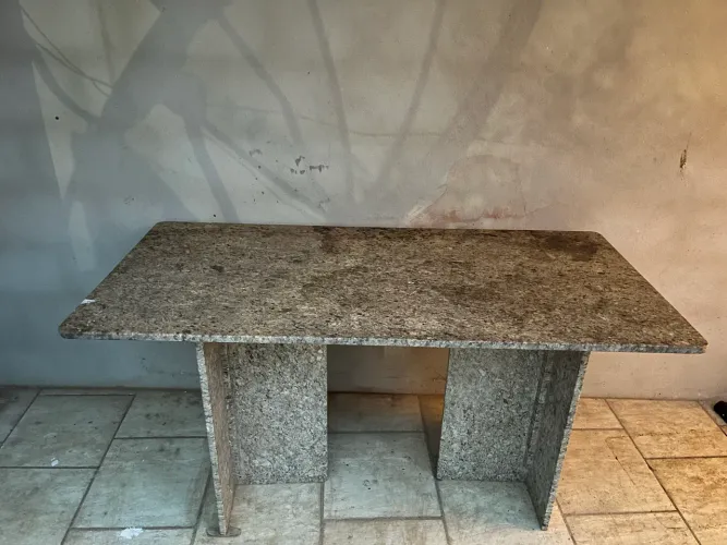 Mesa de granito