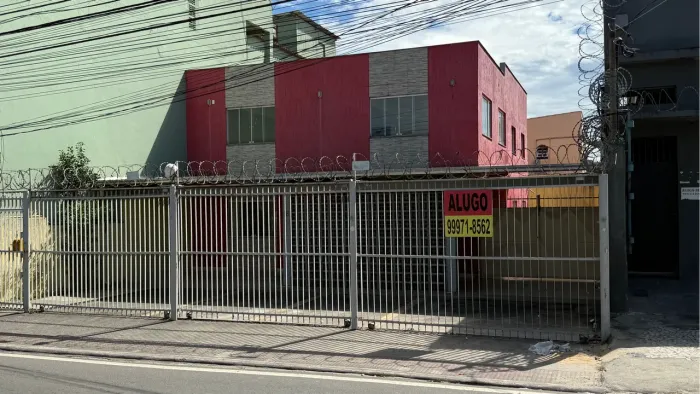 Vendo ou alugo imovel comercial em frente ao terminal de Carapina na Serra