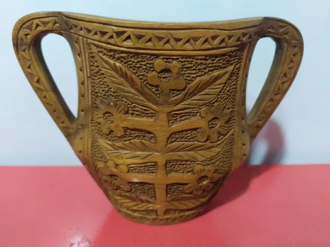 Mini Ânfora Esculpida Em Madeira Estilo Greco- Romana