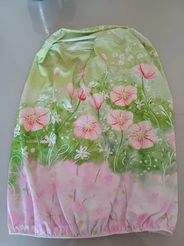 Capa de tecido floral para decoração