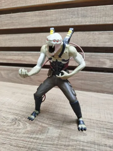 Action Figure Chimera Advanced Hybrid - Resistance 2 (Playstation)