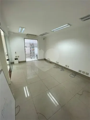 Casa com 3 quartos à venda ou para locação em Vila gumercindo - SP