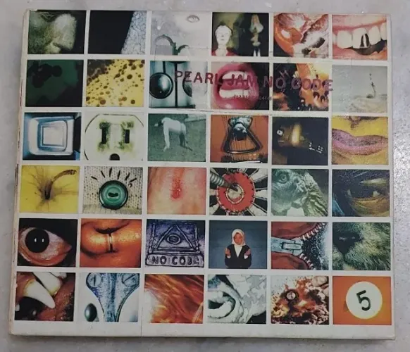 Cd - Pearl Jam - No Code - Com Os Cards Com Fotos, em perfeito estado. O mais conservado