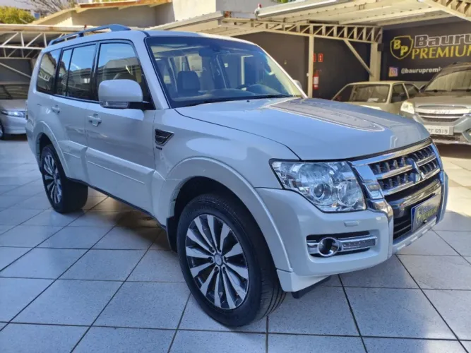 Mitsubishi Pajero HPE Full 3.2 4X4 T.i.dies. 5P AUT 2019