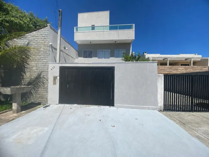 Casa para Venda em Matinhos, Balneário Betaras, 3 dormitórios, 3 suítes, 1 banheiro, 2 vag