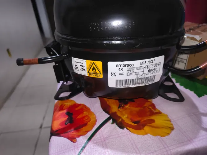 Motor de geladeira 127V