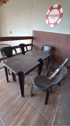 Vendo jogos de mesa preto