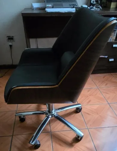 Cadeira Executiva Premium Giratória - R$ 490 cada