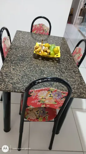Vende-se mesa trampo de Mármore