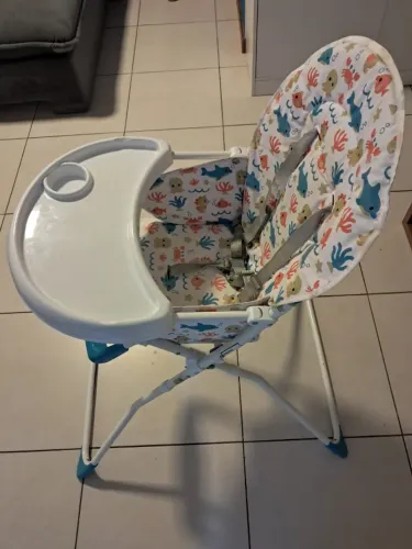 Cadeira de Alimentação Stillo Menino, usado 3 meses.