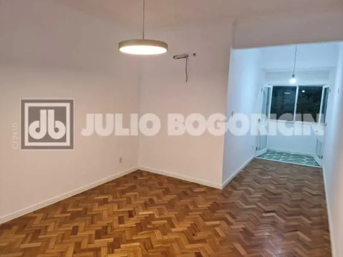 Apartamento : Padrão / Residencial / Copacabana