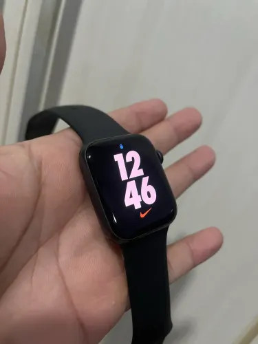 Apple Watch SE 