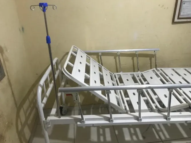 Cama Hospitalar Duas Manivelas Novissima- Garantia e Entrega Gratuita