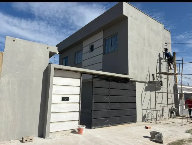 Alugo casa nova em chapéu do sol Com 3 qts sendo uma suite próximo ao Balneário!