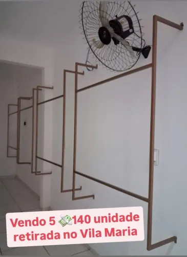 Arara de parede