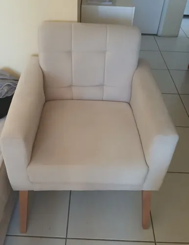 Vende-se Duas Poltronas em ótimo estado.