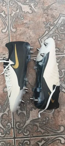 Chuteira Nike Phanton 