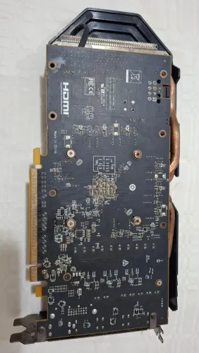 Com defeito RX 580 XFX GTS com baixa impedância no VDDCI