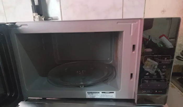 Microondas Brastemp de 32 litros