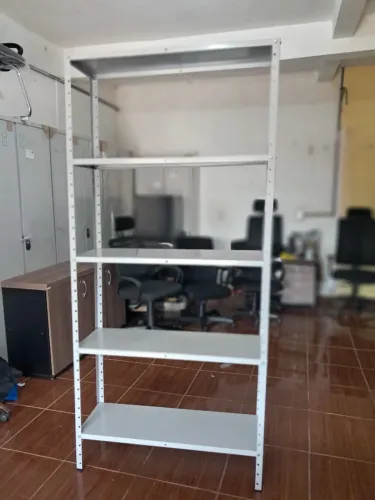 Estante de aço com 5 prateleiras