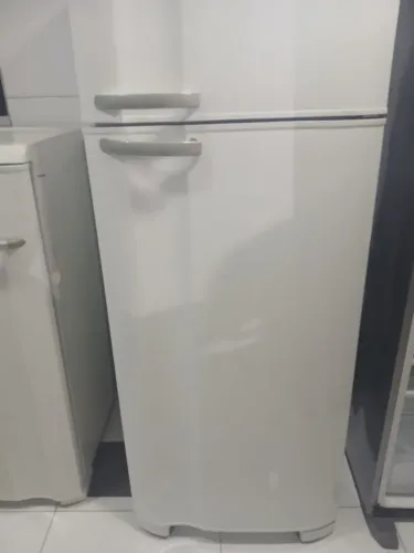 Geladeira Eletrolux dc49a