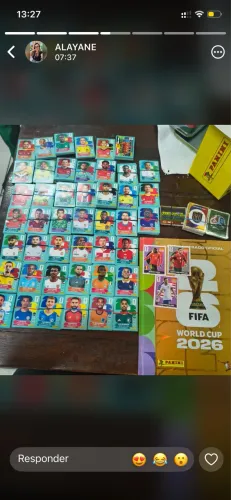Figurinhas R$ 1,00 e brilhosas R$ 2,00. Moro na estação experimental e não faço entregas 