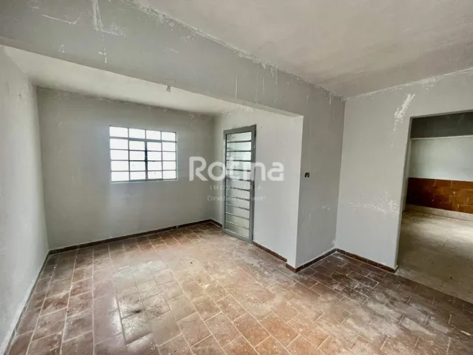 Casa à venda no Bairro Luizote de Freitas, em Uberlândia