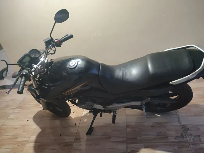Fazer 250 2011 5.800 R$
