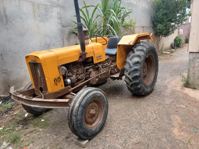 Trator Valmet 65 ano 80