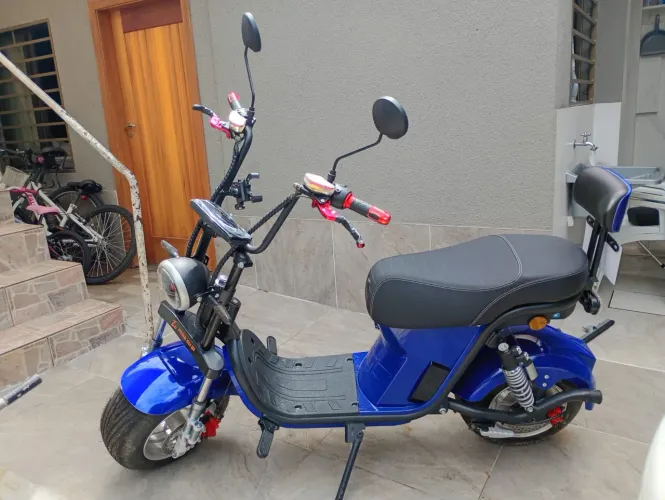 Vende scooter elétrica
