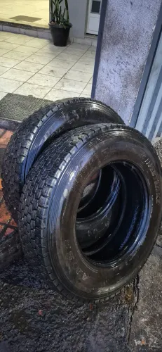 Pneus 275 borrachudos