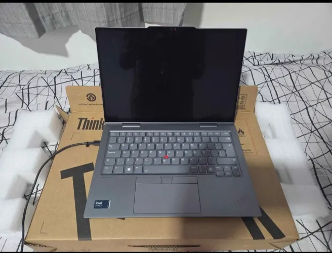 Notebook Lenovo thinkpad X1 Gen9 ultra 7, 32gb ram, ssd 512gb.
