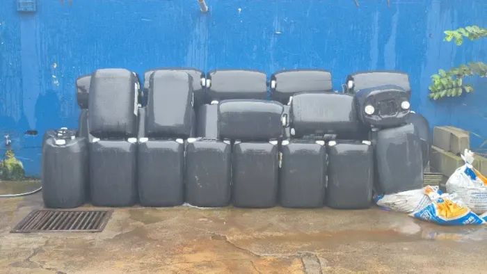 Vendo Galões/ Bombonas de 50 litros (R$10,00 cada)