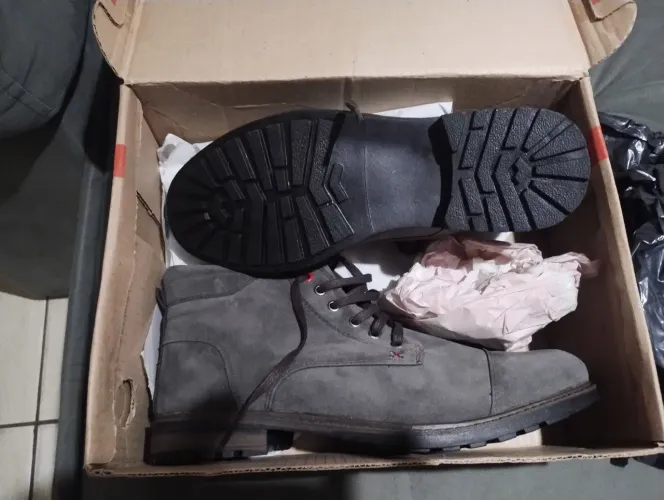 Bota masculina 42