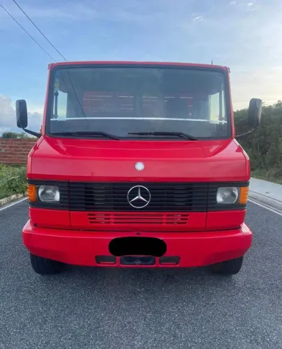 Mercedes bens 710 ano 2012