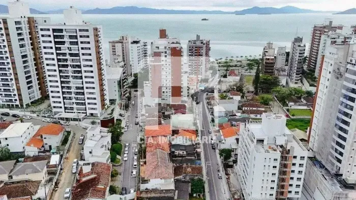 Terreno à venda na Agronômica