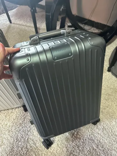 Mala Rimowa em alumínio cinza chumbo 