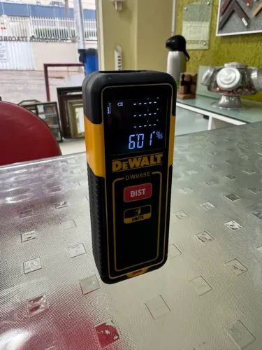 Trena a laser da DeWalt Original Nova 