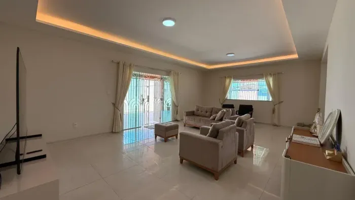 Casa no Quintas do Calhau | 800m² | 5 Suítes | Reformada | 6 Vagas