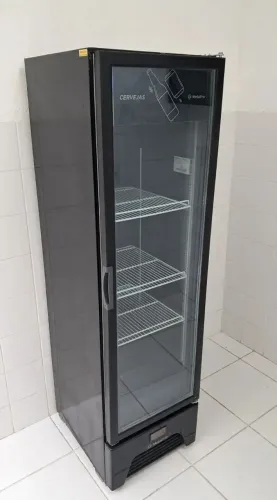 Geladeira cervejeira mostruário vertical 220v