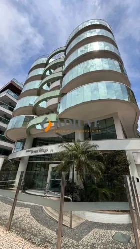 Apartamento pé na Areia na Praia do Forte, em Cabo Frio!
