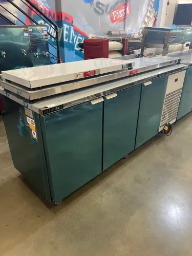 Balcão de serviço refrigerado - 2 metros - 3 portas - Pronta entrega 