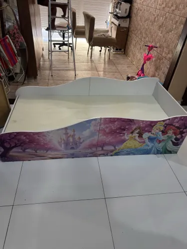 Cama Infantil Carro Princesas Meninas Quarto Decorativo Adesivada 100% MDF Com Colchão